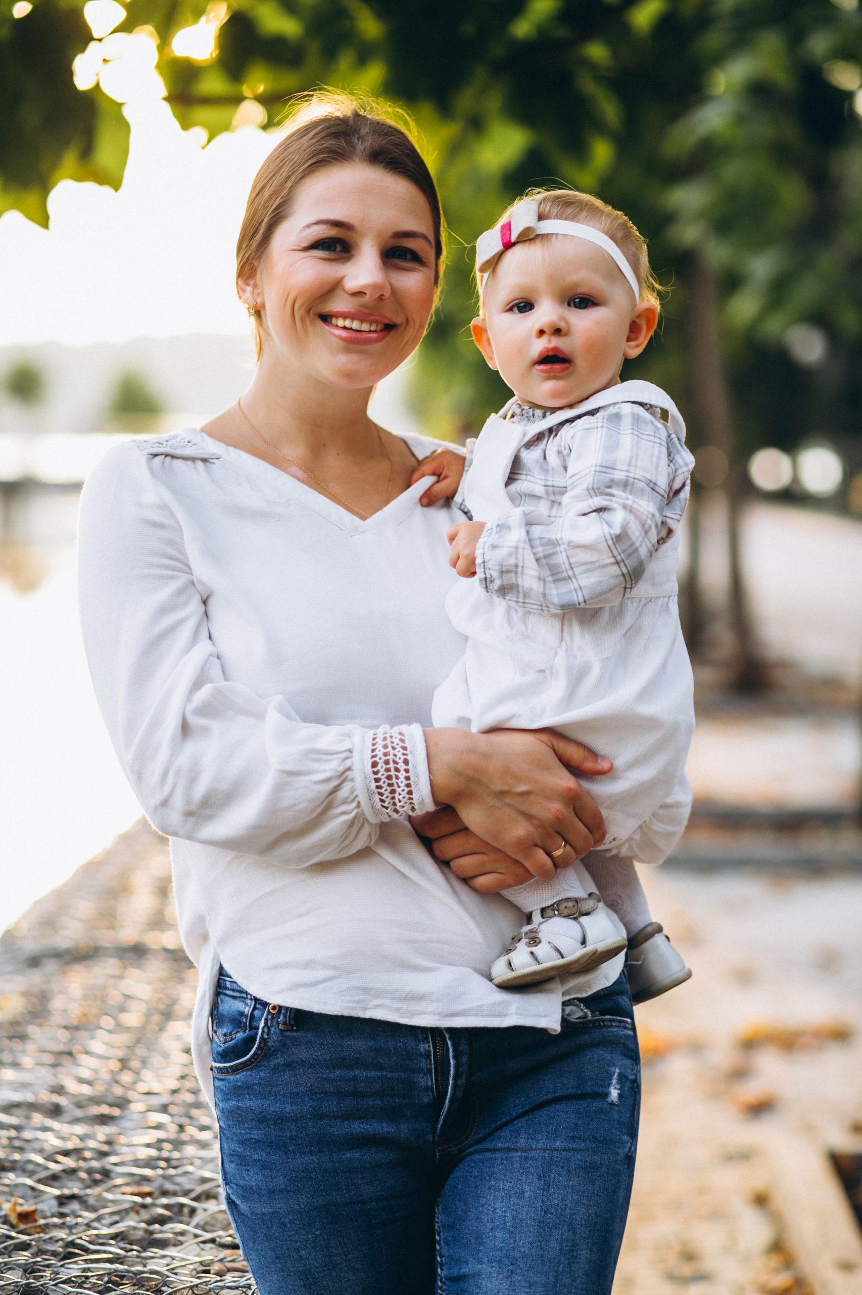 Madre y su hijo decorativo broker hipotecario hipocreditos.com